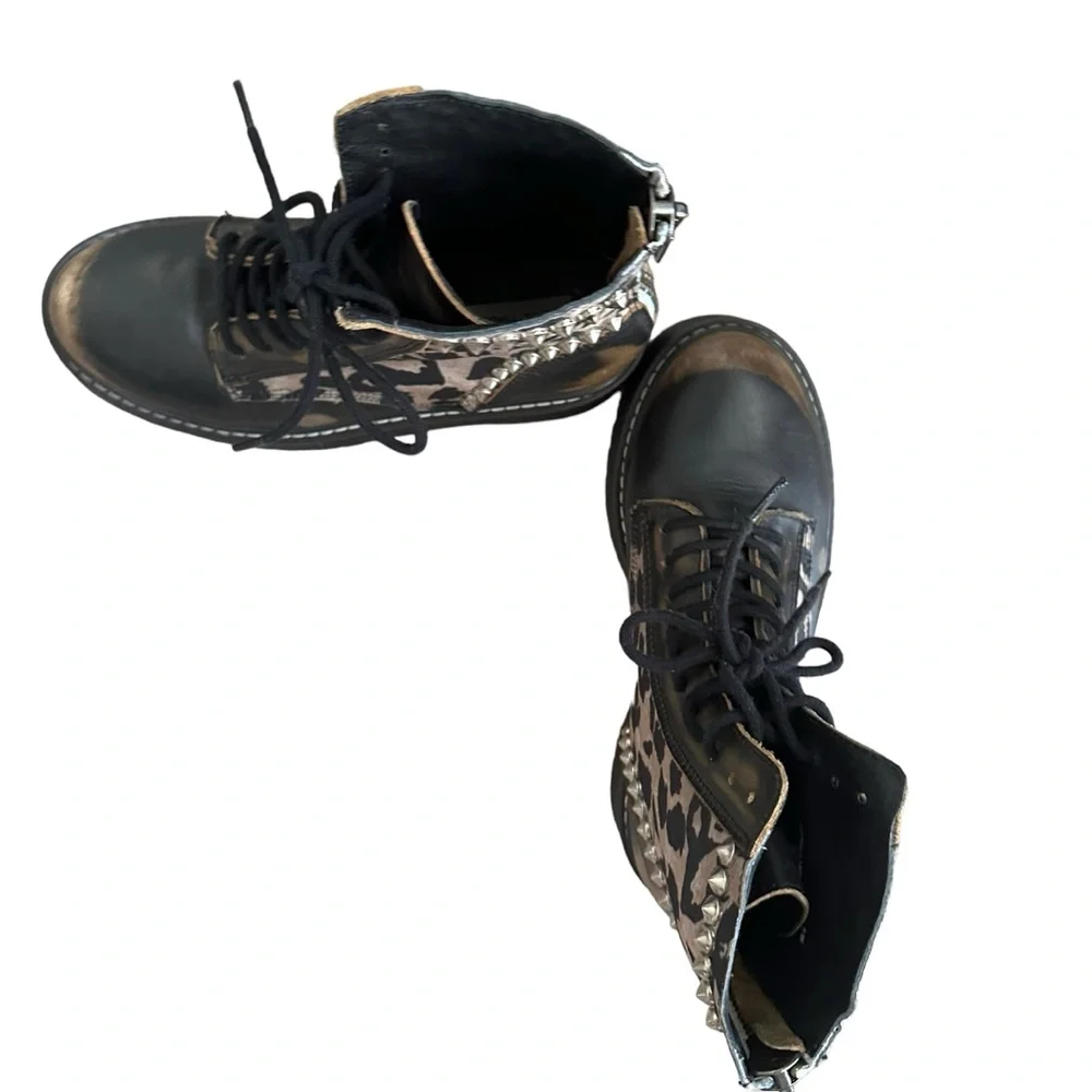 Steve Madden Leather Leopard Studded Moto Combat Boots EUC - Picture 7 of 16